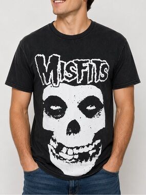 Misfits NWT Men Size XS Black Pigment Wash Punk Rock Band Graphic T-Shirt Skull